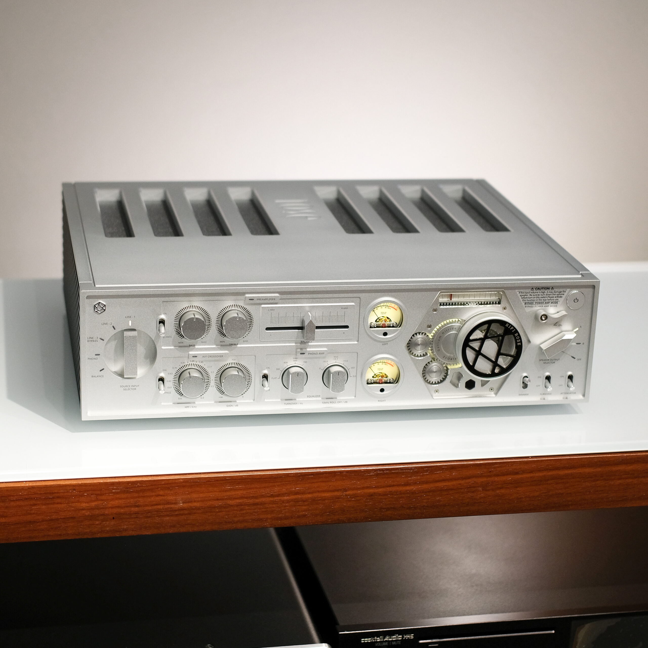 HiFi Rose RA180 - Amplificador estéreo