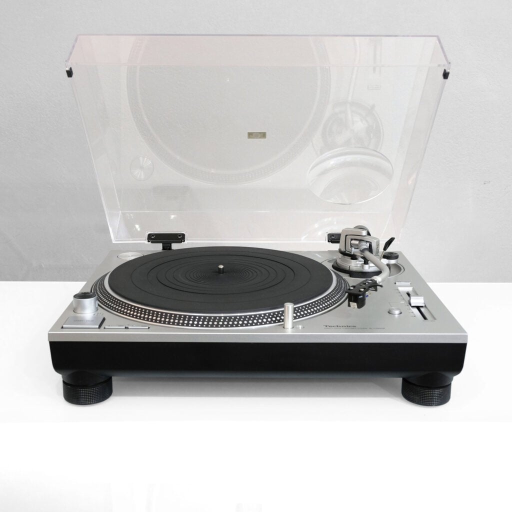 Technics SL-1200GR con Clearaudio Virtuoso V2